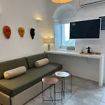 The House Of 8 Mykonos Apart Otel