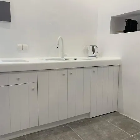 The House Of 8 Mykonos Apart-hotel